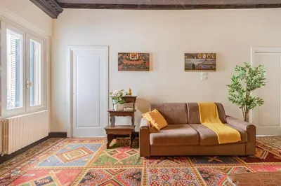 Area soggiorno di Canal View Luxury Heritage Retreat 2 Bedroom