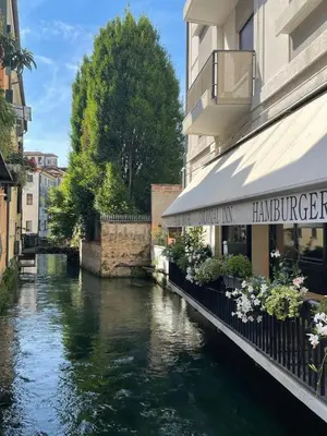 Vista sul fiume nelle vicinanze dell'appartamento