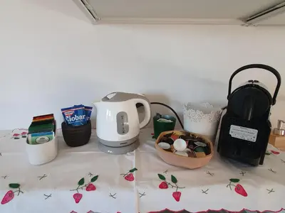 Set per la preparazione di tè e caffè presso La Corte Industriale