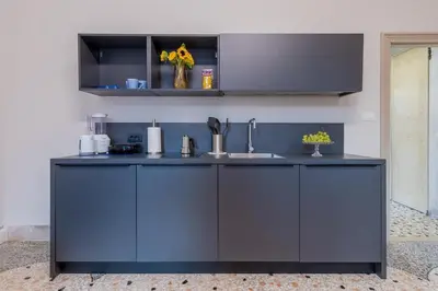 Cucina o angolo cottura di Luxury Calatrava - Apartment in Venetian Palazzo by Sarlux