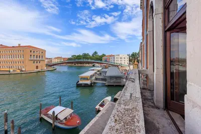 Vista sul fiume nelle vicinanze dell'appartamento