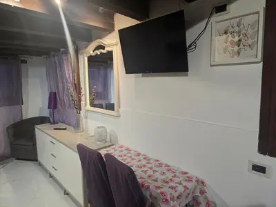 TV o dispositivi per l'intrattenimento presso I Gioielli del Doge - Ametista
