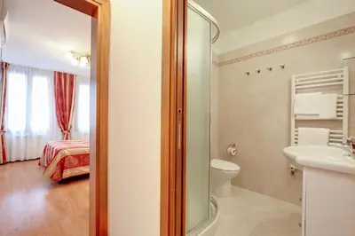 Bagno di Heart of Biennale