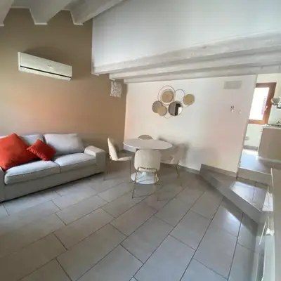 Elena's Home piano terzo