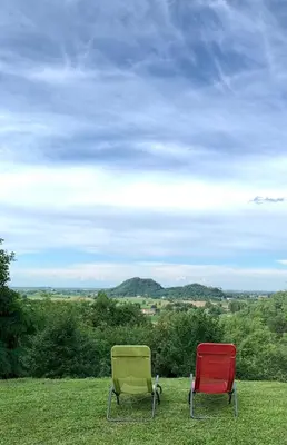 Paesaggio naturale nelle vicinanze della villa