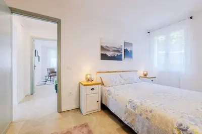 Letto o letti in una camera di Elegante Appartamento con Vista - Colli Euganei