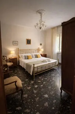 Letto o letti in una camera di House in the park! Free parking and convenient to Venice