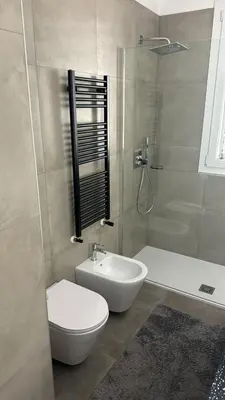 Bagno di Splendido Attico fuori mura