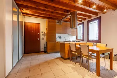 Cucina o angolo cottura di GuestHost - Space & Comfort Ideal Retreat Mestre