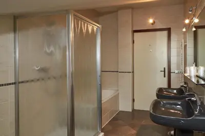 Bagno di Green Garden APARTMENTS