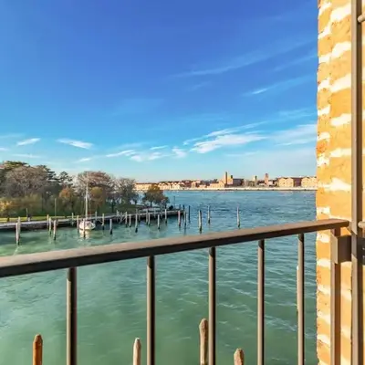 GuestHost - Giudecca Elegant APT with Stunning Lagoon View!