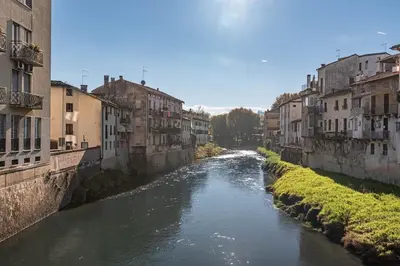 Vista sul fiume nelle vicinanze dell'appartamento
