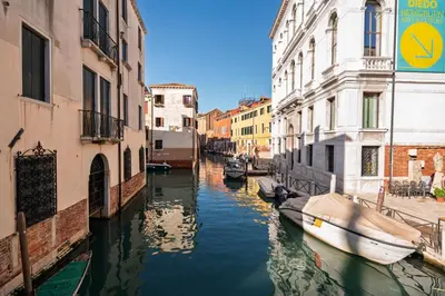 Vista sul fiume nelle vicinanze dell'appartamento