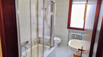 Bagno di spazi generosi in quartiere tranquillo Padova - Lila