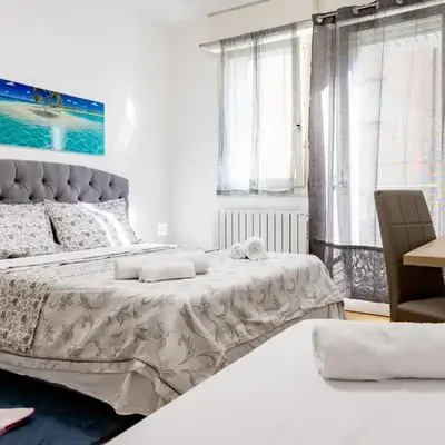 Charming Two Bedroom Private Apartment