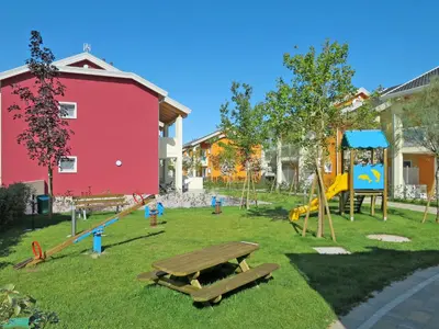 Giardino di Apartment Green Village-3 by Interhome