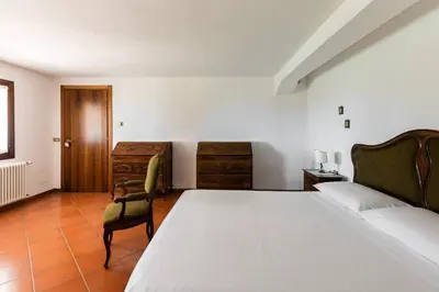 Planimetria di Comfortable house - garden and parking