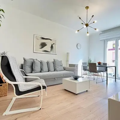 Modern Suite 10 min to Venice & Private Parking