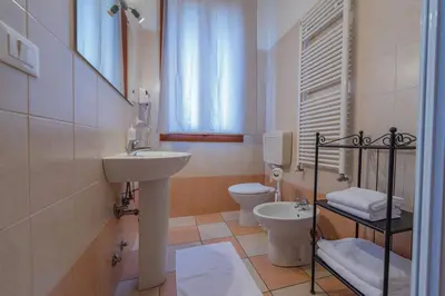 Bagno di Marconi Lodge