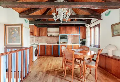 Cucina o angolo cottura di Murano Glass Residence