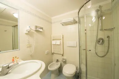 Bagno di Casa Savoia & Casa Jolanda