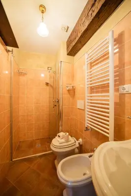 Bagno di Secret Garden - comfortable and central