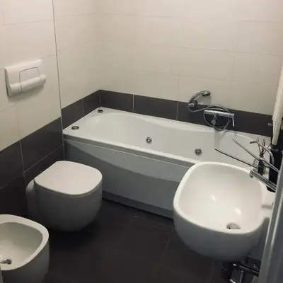 Camera privata con bagno su appartamento condiviso