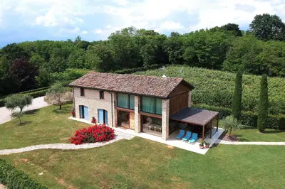 Edificio in cui si trova la villa