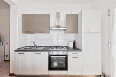 Cucina o angolo cottura di Marila Deluxe 2, Giadino con Idromassaggio