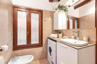Bagno di Guggenheim Studio