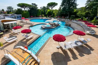 Piscina di Hotel Mioni Royal San o nelle vicinanze