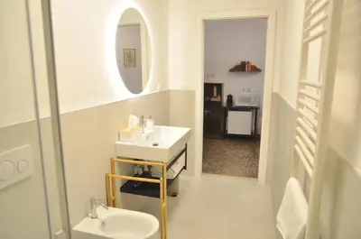 Bagno di Corte Formenta Apartment - Canal view 5 minutes from Biennale