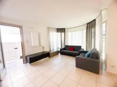 Area soggiorno di VILLA RENZO- PARCHEGGIO E GIARDINO PRIVATI a pochi passi dal mare