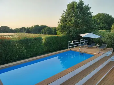 Piscina di Villa Cattarin o nelle vicinanze