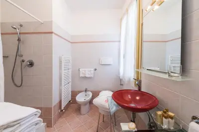 Bagno di Savoia e jolanda Apartments