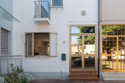Facciata o entrata di Casa Isa