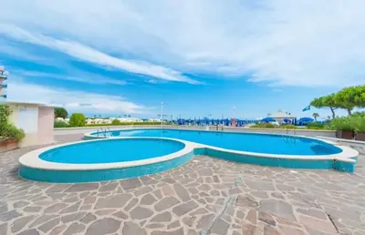 Piscina di Residence Solmare - Carraro Immobiliare - Family Apartments o nelle vicinanze