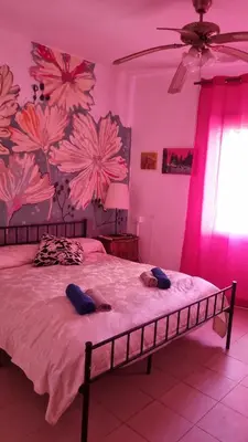 Letto o letti in una camera di Very central Artist rooms