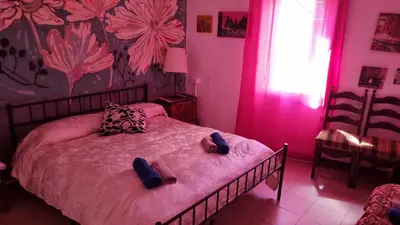Letto o letti in una camera di Very central Artist rooms