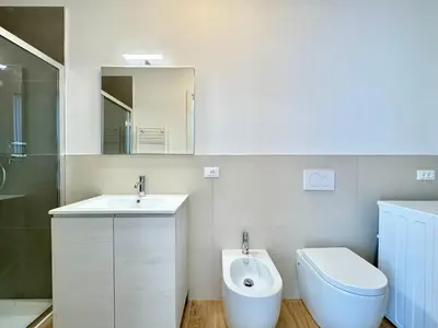 Bagno di J Eight - Carraro Immobiliare - Family Apartments