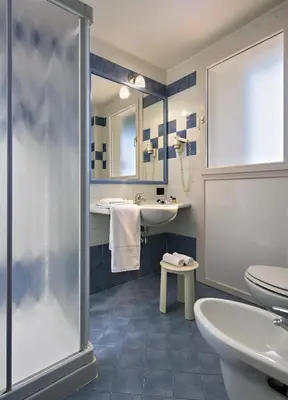 Bagno di Hotel Orient & Pacific