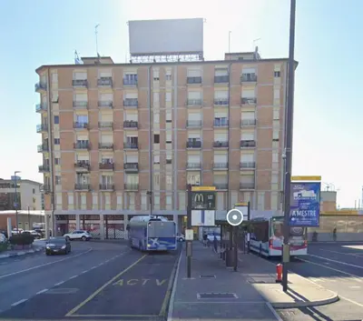 Il quartiere o una zona nella vicinanze della stanza in casa privata