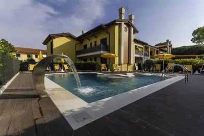 Piscina di Villa Faro Vecchio o nelle vicinanze