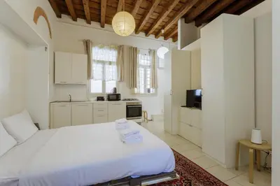 Cucina o angolo cottura di Yourbanflat Art Loft