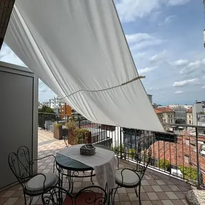 Terrace Apartment Venice - 6th Floor Red-