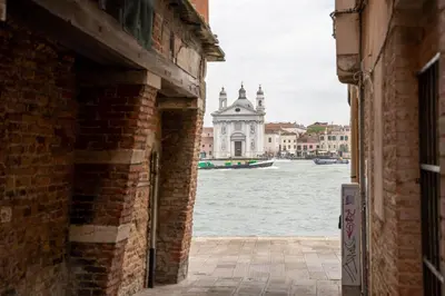 Vista sul fiume nelle vicinanze dell'appartamento