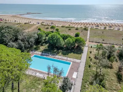 Piscina di Jesolo Pineta Resort Fronte Mare Piscina & Park o nelle vicinanze