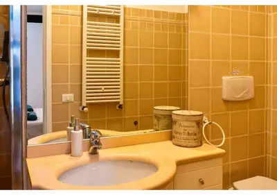 Bagno di Spiral-Loft, Santo Apartment