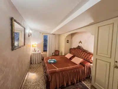Letto o letti in una camera di Rialto Elegant Hideaway near St Mark's Square