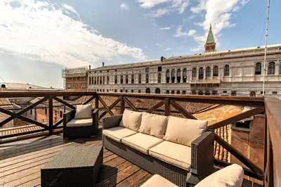 Planimetria di ComeCasa 3 min walk from San Marco Apartment with beautiful roof terrace
